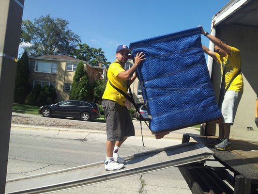 Chicago Marathon Movers Inc. photo