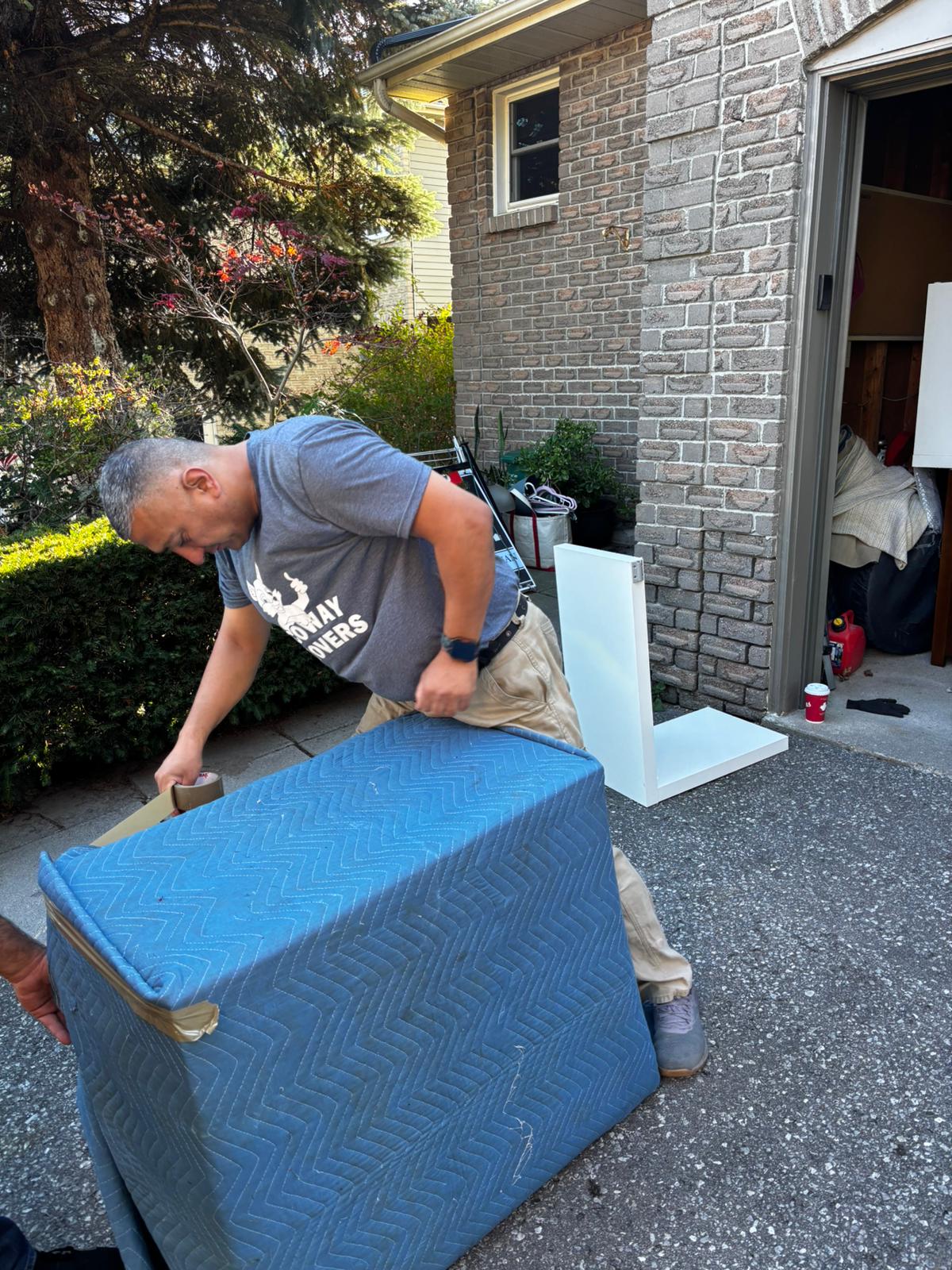 Ecoway Movers Calgary AB photo